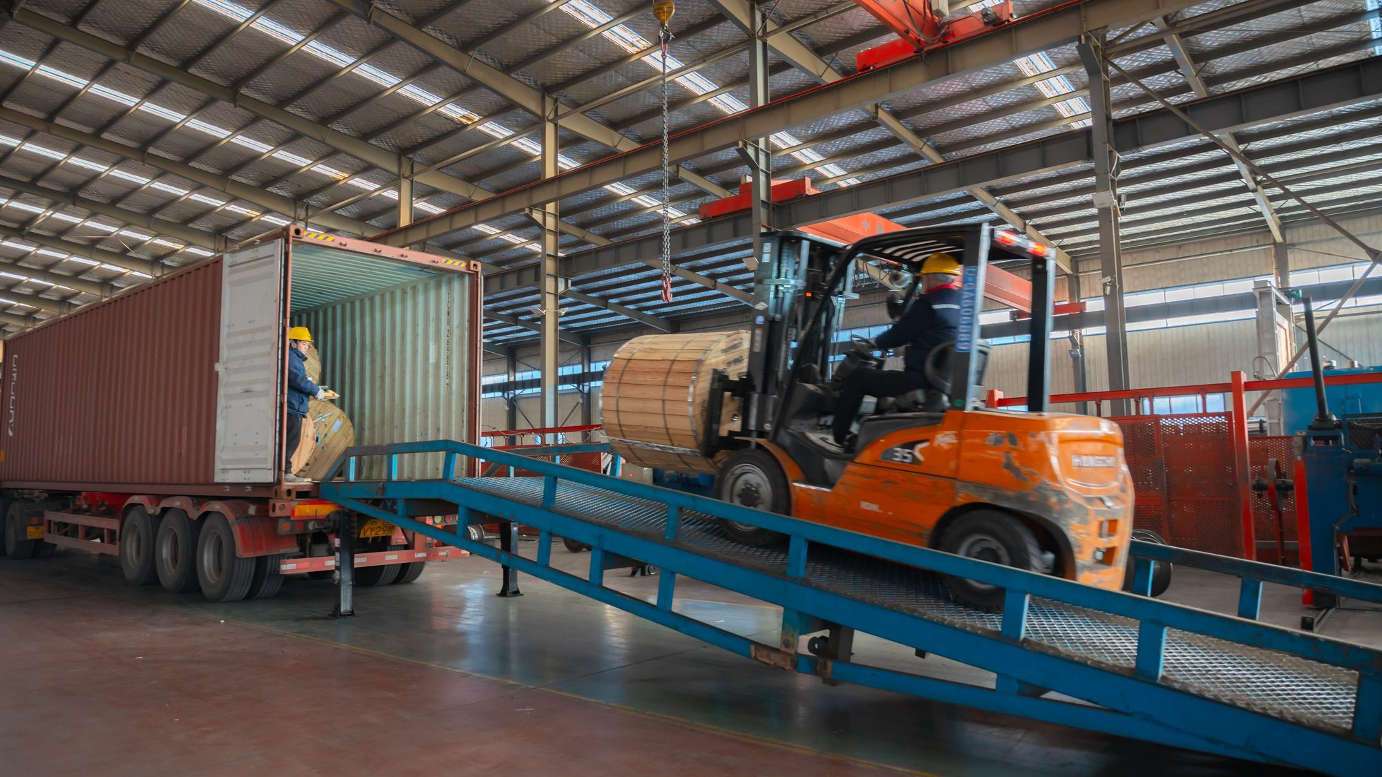 Stranding line producing conductor to customer specification